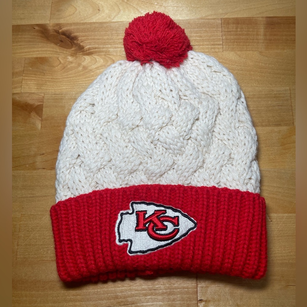 NWOT NFL Kansas City Chiefs Knit Pom Pom Beanie-Hat-Toboggan